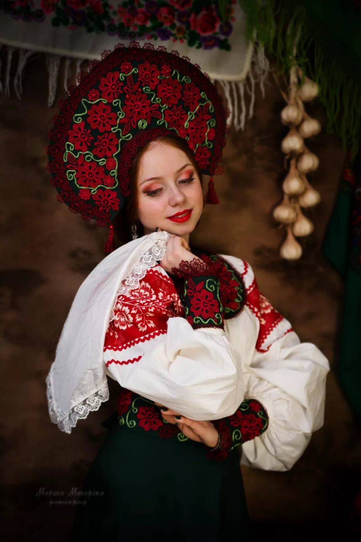 Women in Slavic costumes underwear in Podgorica