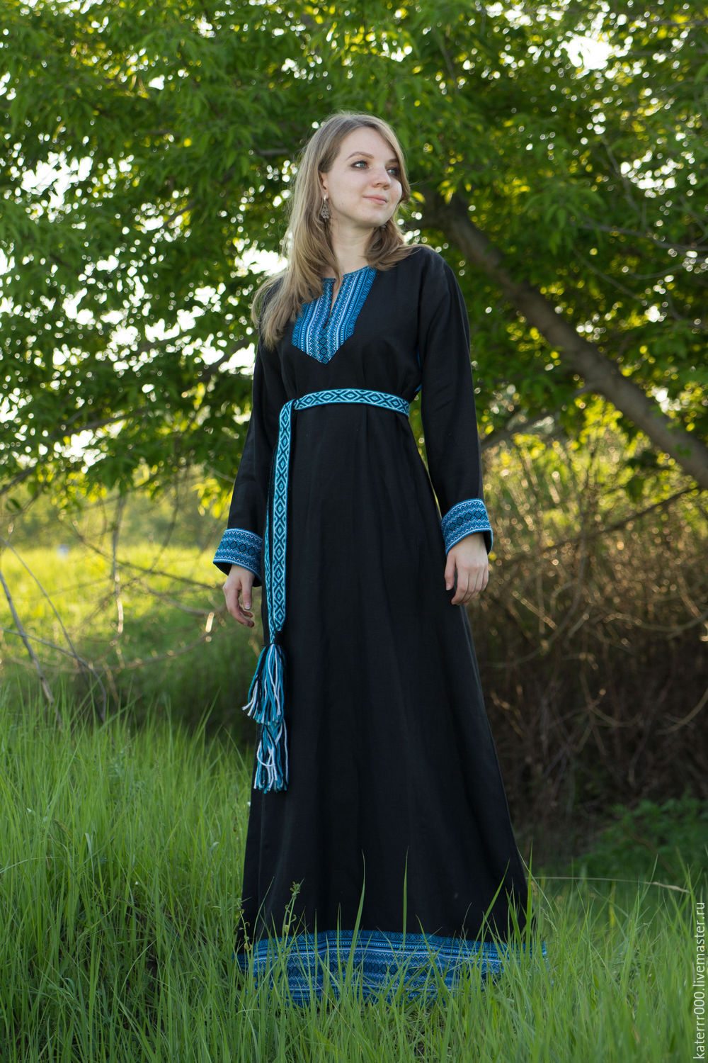 Women in Slavic costumes in Podgorica