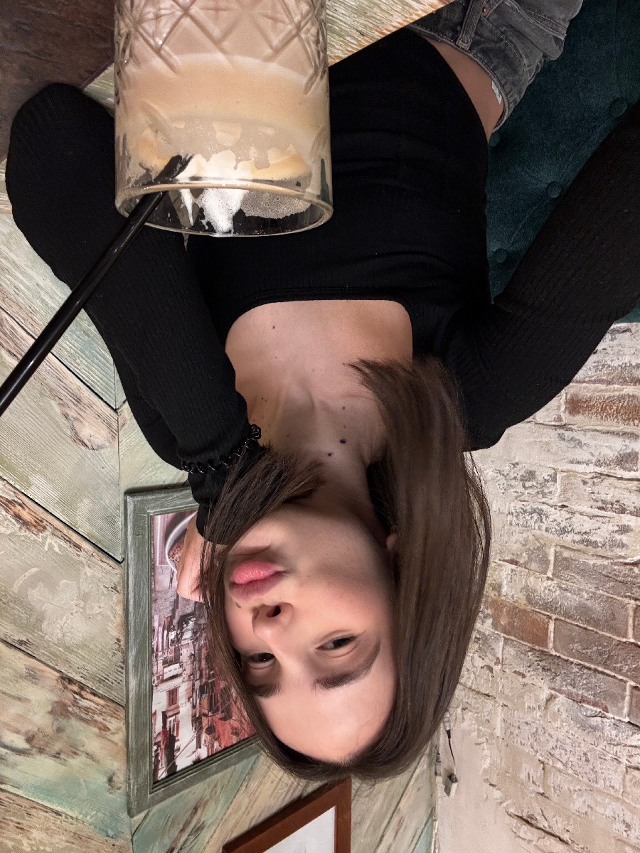 Fresh photos, fresh mood — Tina online in Podgorica